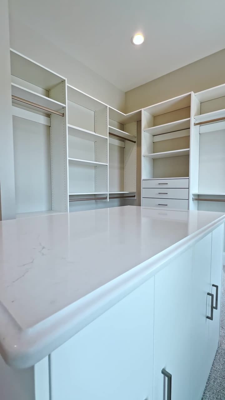 Master Closet 1