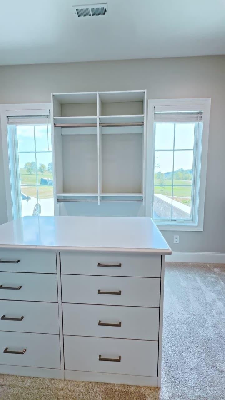 Master Closet 2