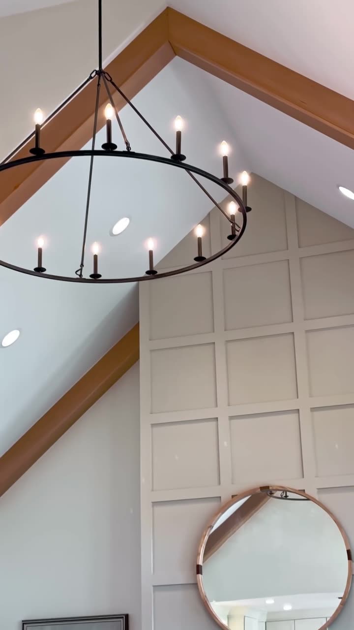 Chandelier 1