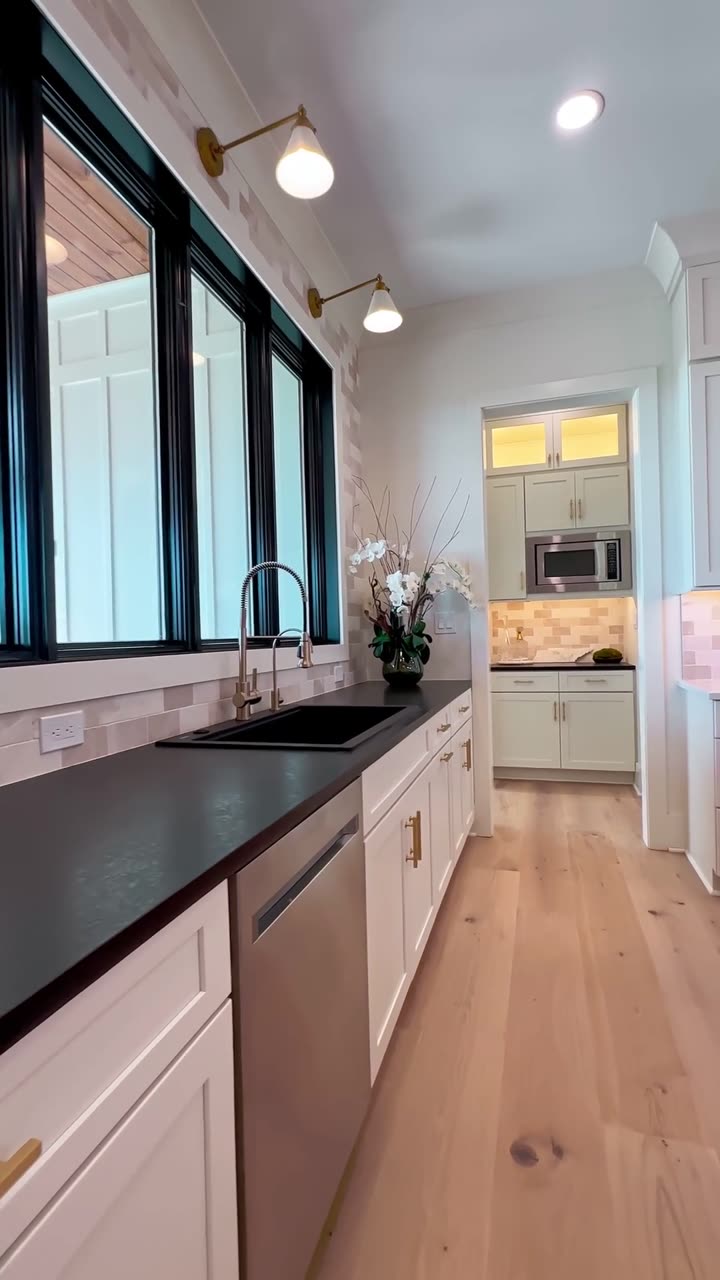 Kitchen Office 6